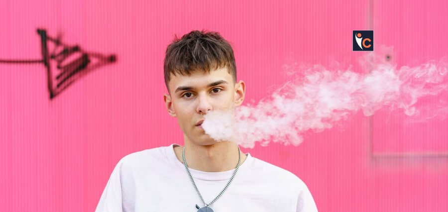 Read more about the article Dentist warns of Vaping Leads to Dry Mouth, Taste loss and Vape Tongue