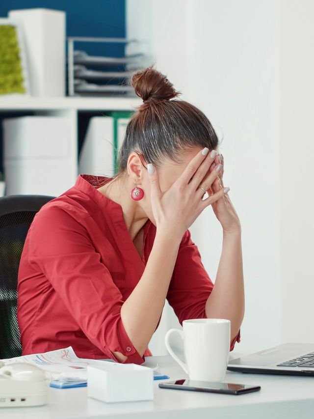 How to Avoid Holiday Stress and Stay Happy
